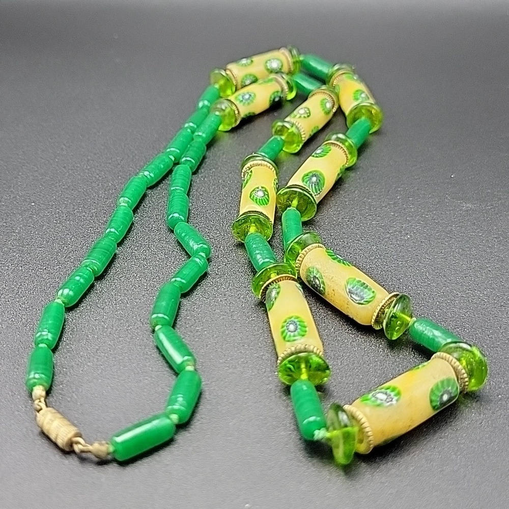 Vtg Art Deco Vibrant Green Millefiori Barrell Bead 32" Glass Beaded Necklace